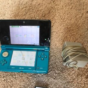 Nintendo 3DS Console - Aqua Blue, Charger
